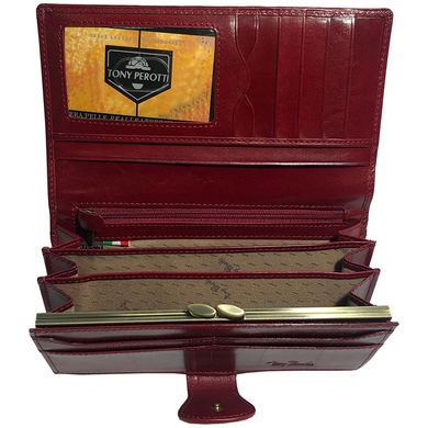 Women's wallet Tony Perotti from the Accademia collection.