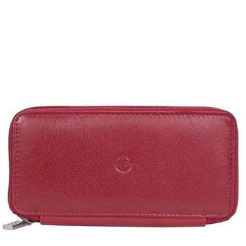 Key holder Tony Perotti from the Cortina collection.